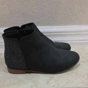 Girls Size 2 Black Glitter Ankle Boots